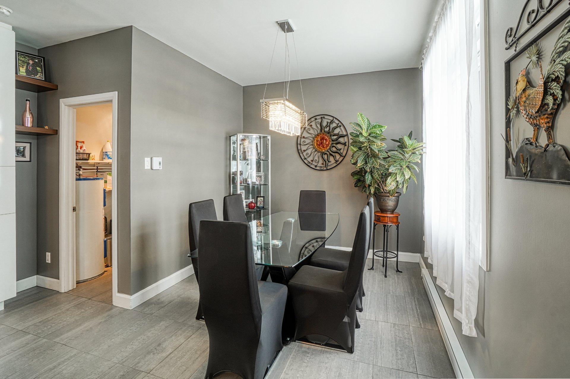 









108


85e Avenue

,
Saint-Zotique,




QC
J0P1Z0

