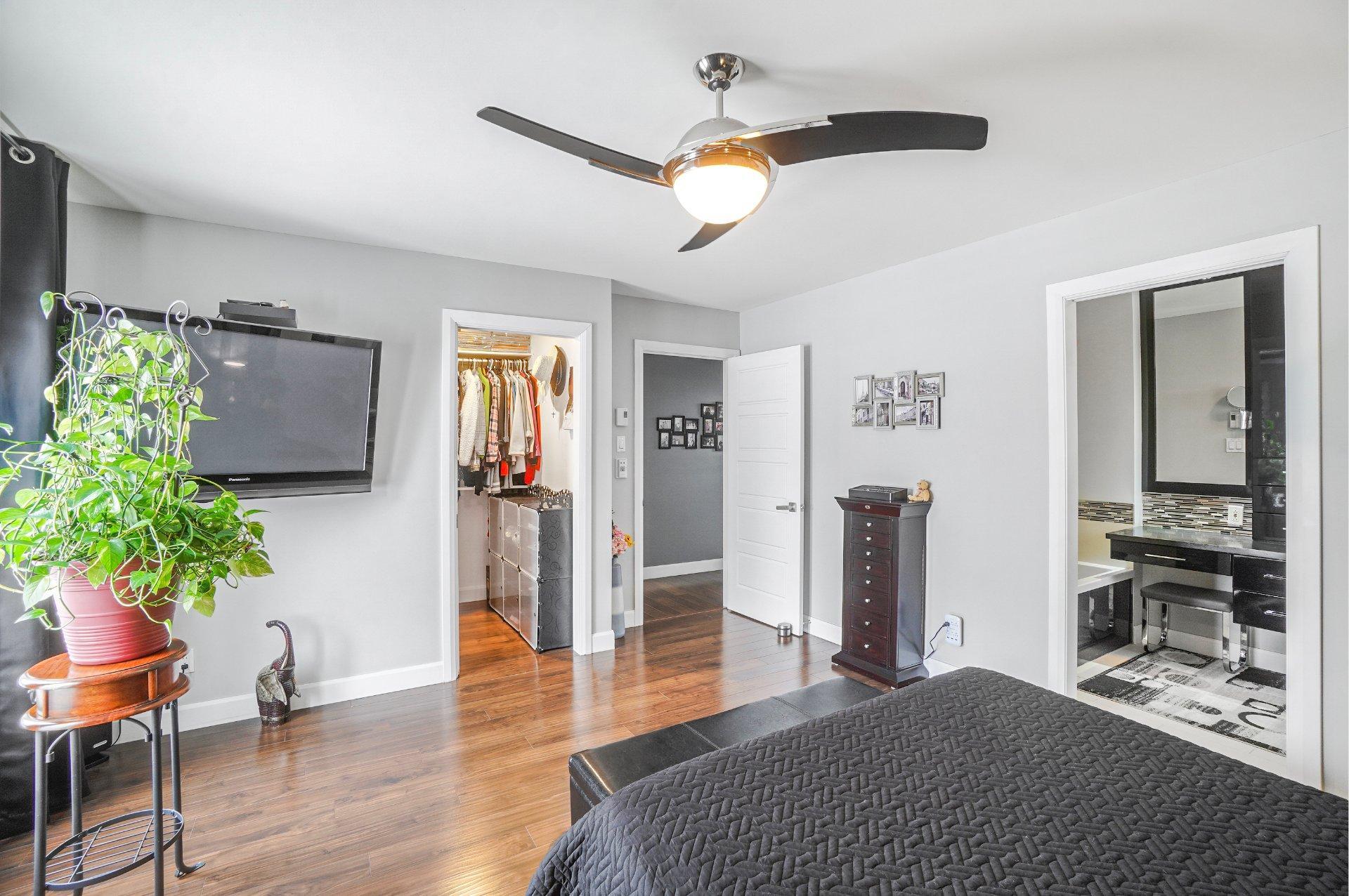 









108


85e Avenue

,
Saint-Zotique,




QC
J0P1Z0


