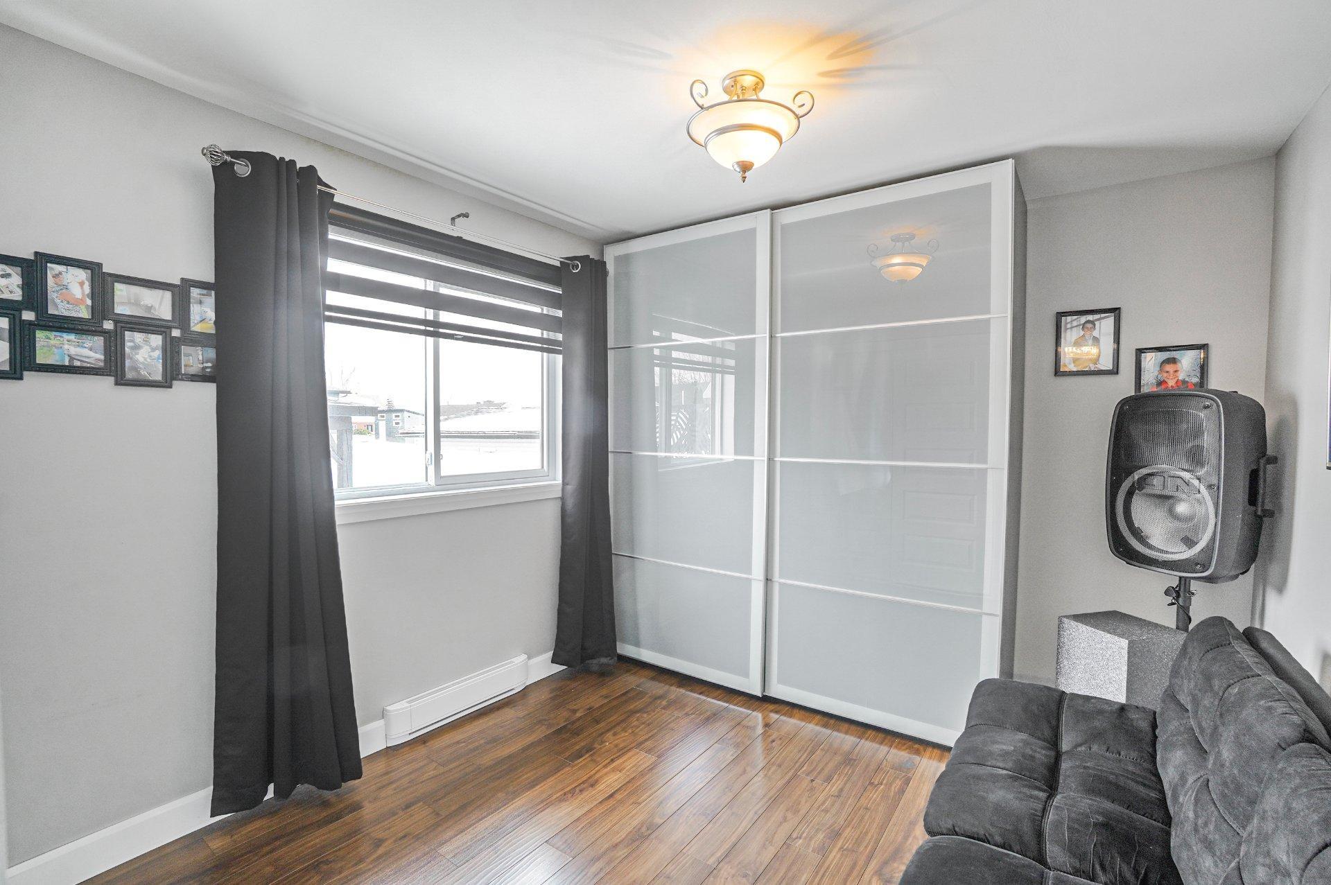 









108


85e Avenue

,
Saint-Zotique,




QC
J0P1Z0

