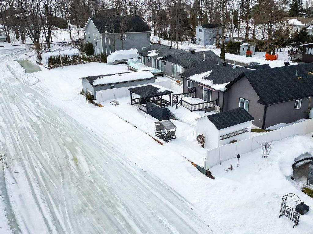 









108


85e Avenue

,
Saint-Zotique,




QC
J0P1Z0

