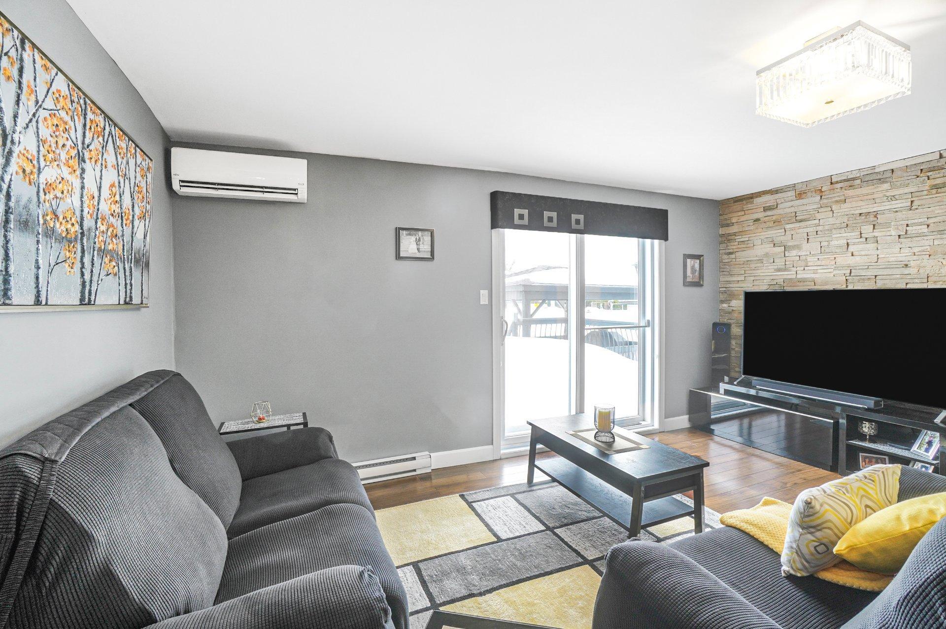 









108


85e Avenue

,
Saint-Zotique,




QC
J0P1Z0


