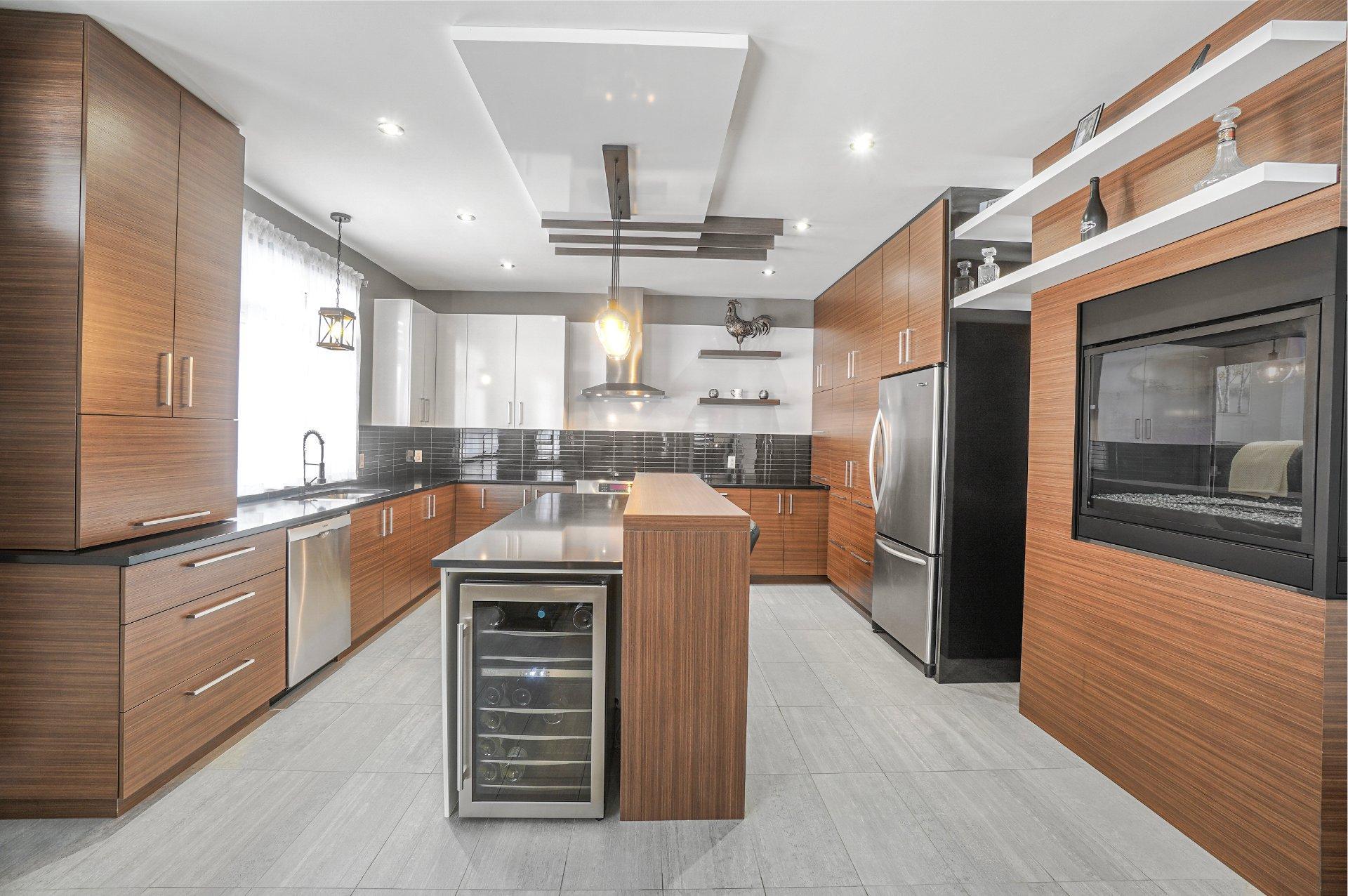 









108


85e Avenue

,
Saint-Zotique,




QC
J0P1Z0

