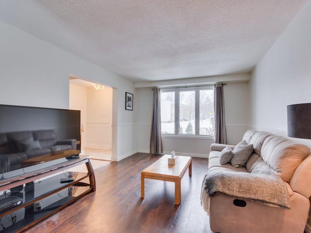 









59


Rue des Églantiers

,
Gatineau (Hull),




QC
J8Y6K7

