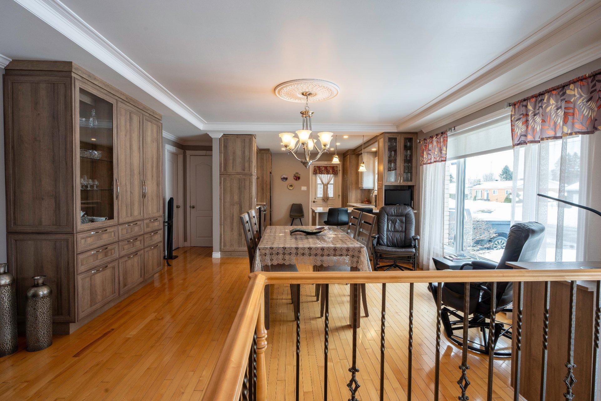 









1326


2e Avenue

,
Acton Vale,




QC
J0H1A0

