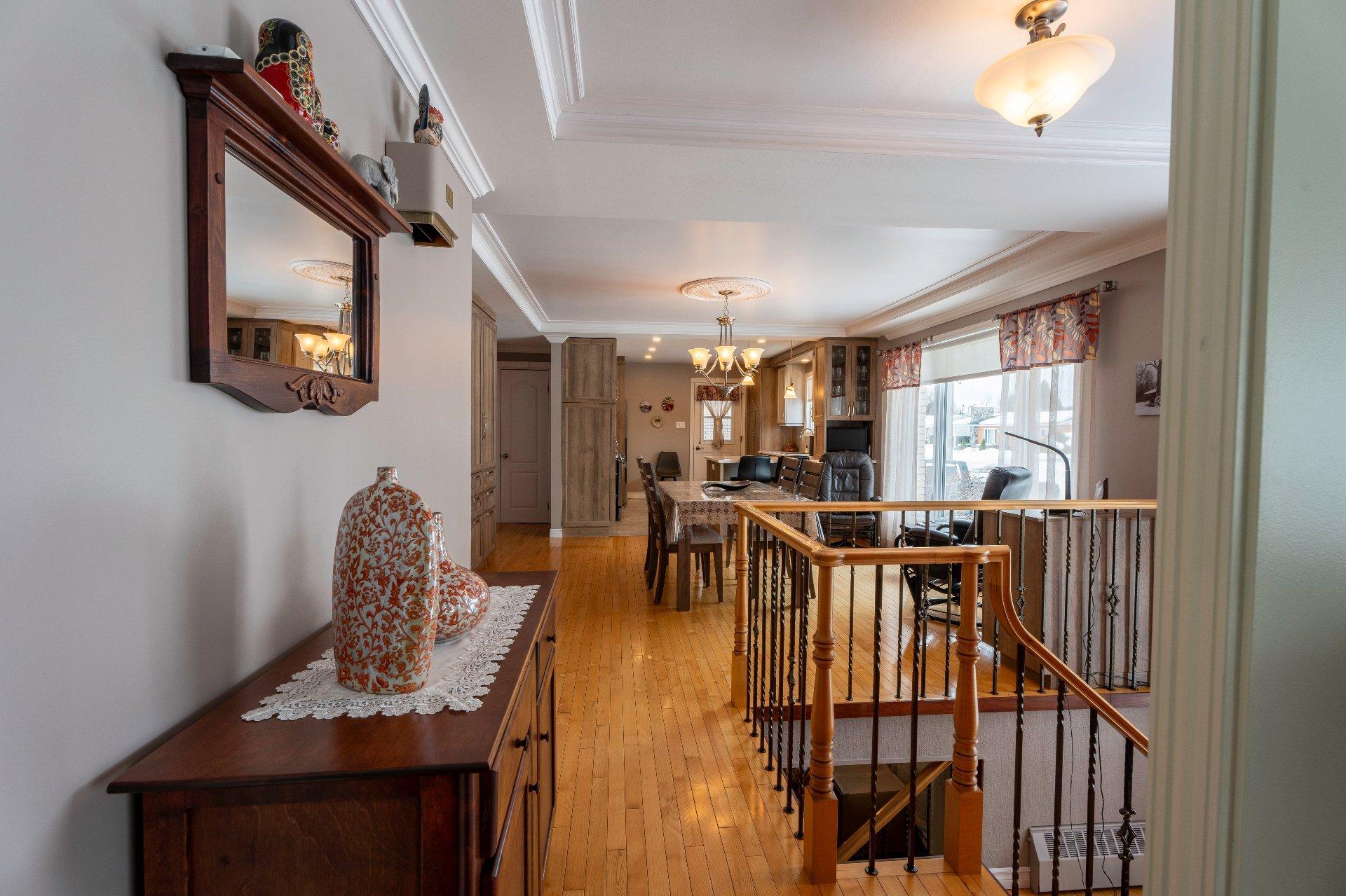 









1326


2e Avenue

,
Acton Vale,




QC
J0H1A0

