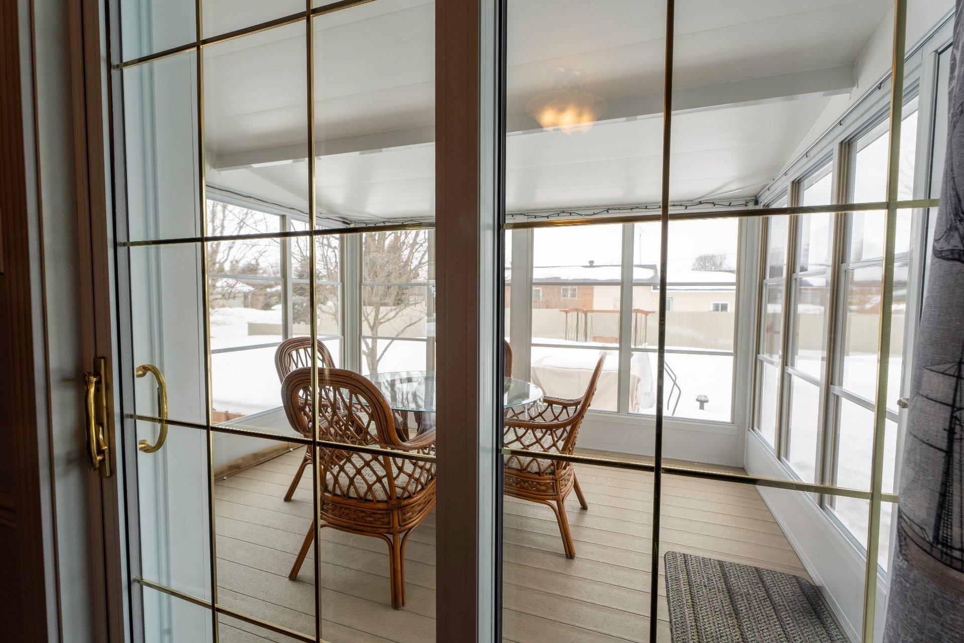 









1326


2e Avenue

,
Acton Vale,




QC
J0H1A0

