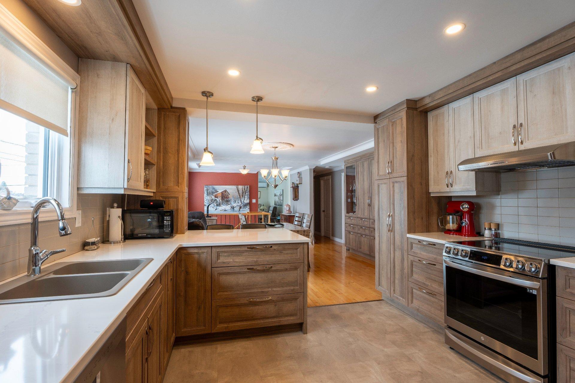 









1326


2e Avenue

,
Acton Vale,




QC
J0H1A0

