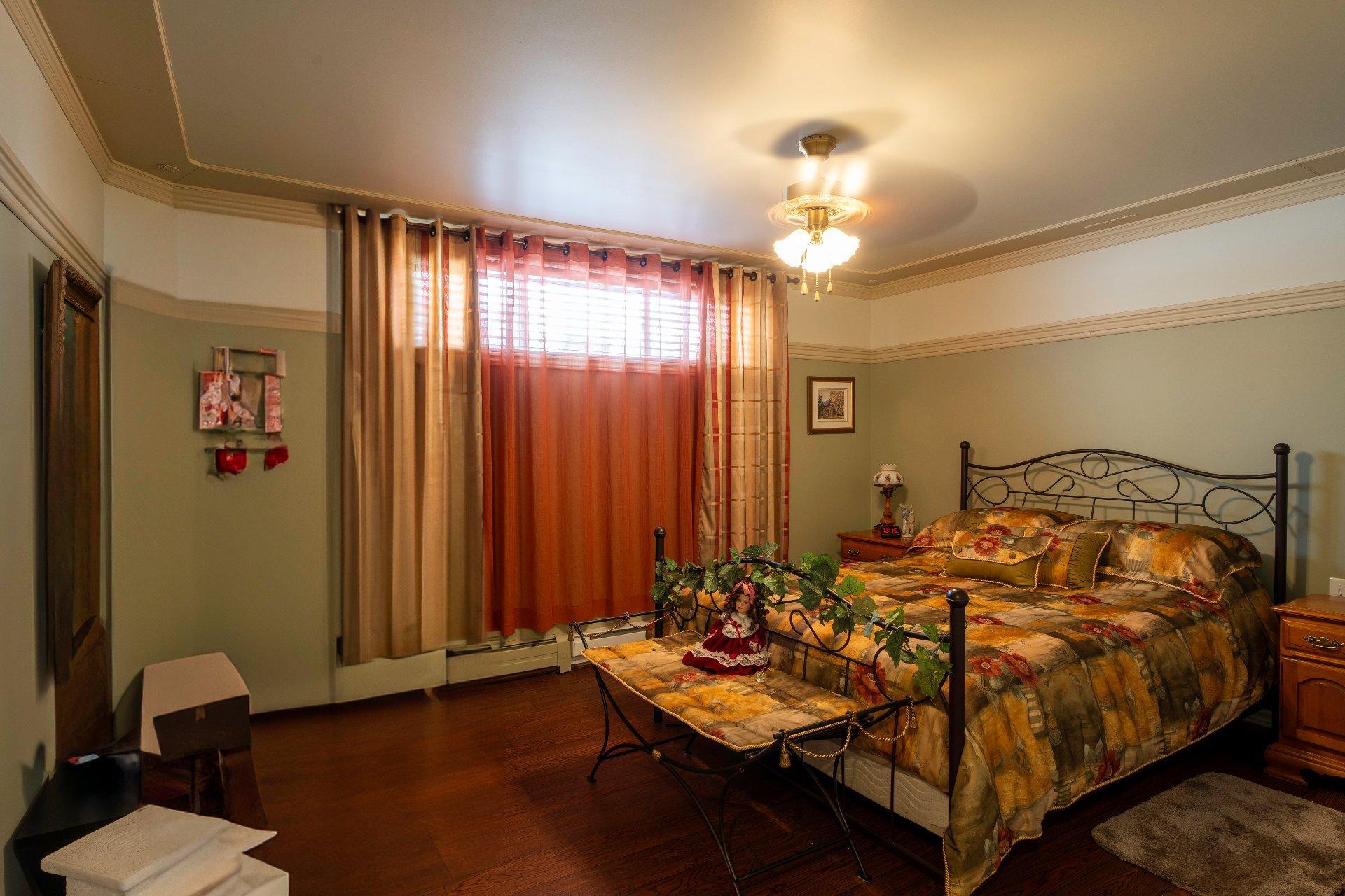 









1326


2e Avenue

,
Acton Vale,




QC
J0H1A0

