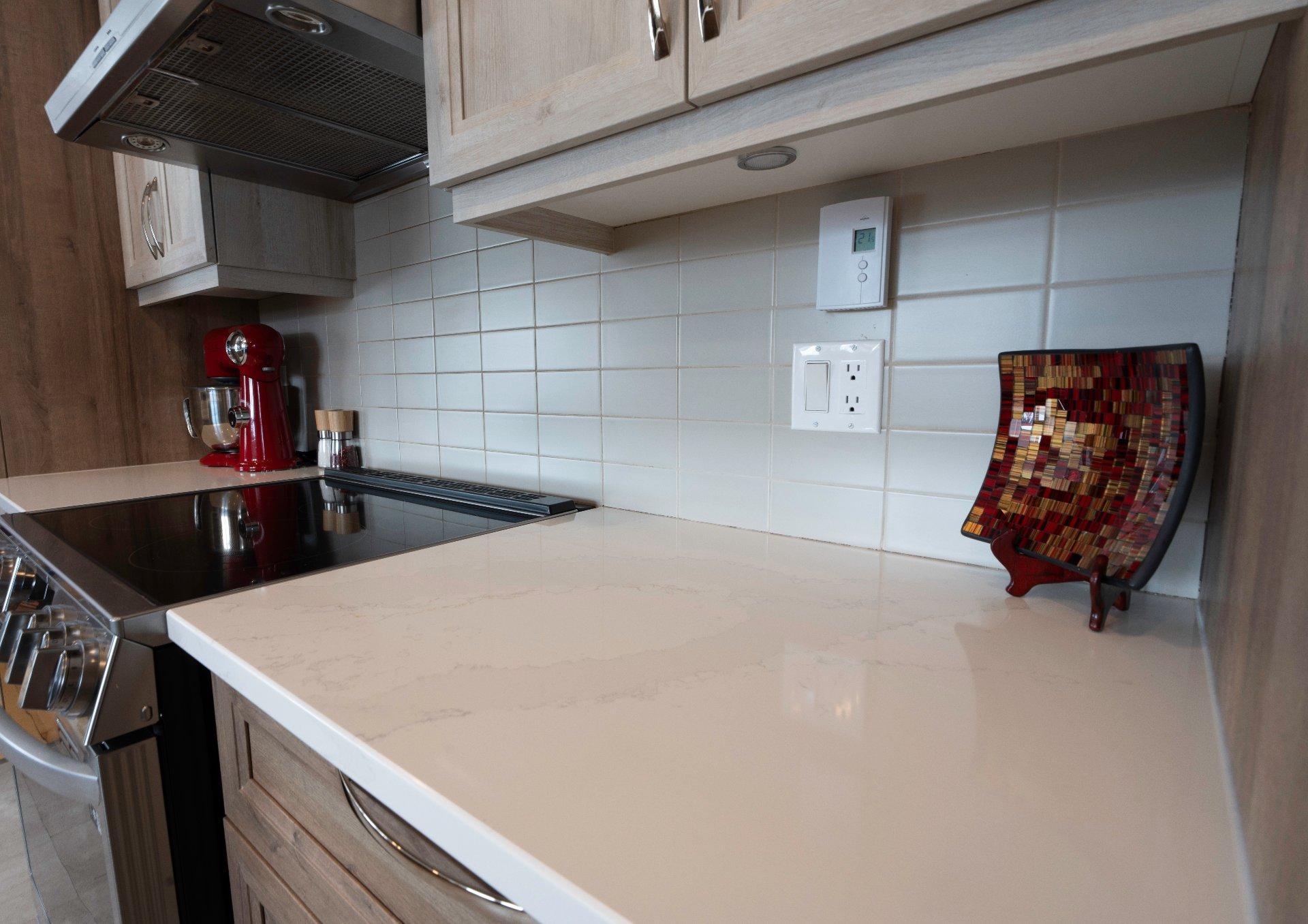 









1326


2e Avenue

,
Acton Vale,




QC
J0H1A0


