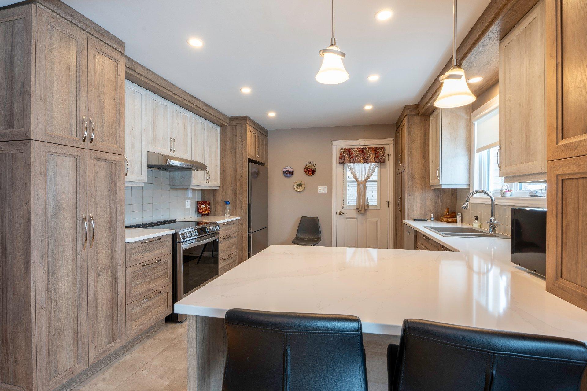 









1326


2e Avenue

,
Acton Vale,




QC
J0H1A0

