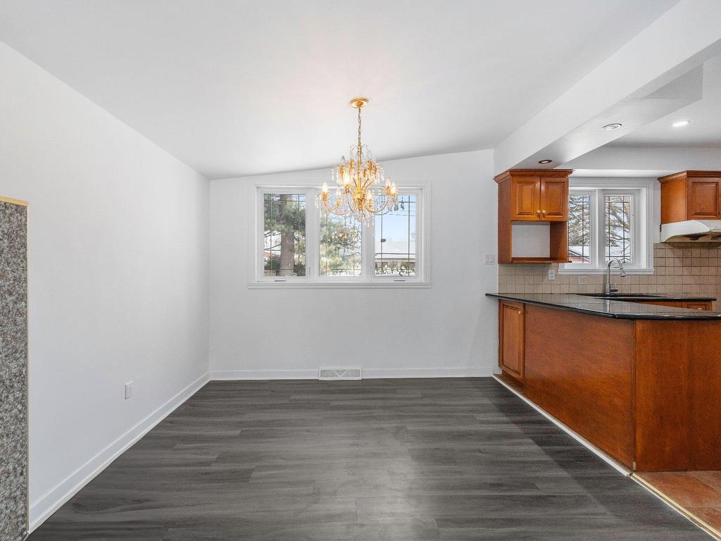 









15447


Rue Oakwood

,
Montréal (Pierrefonds-Roxboro),




QC
H9H1Y4

