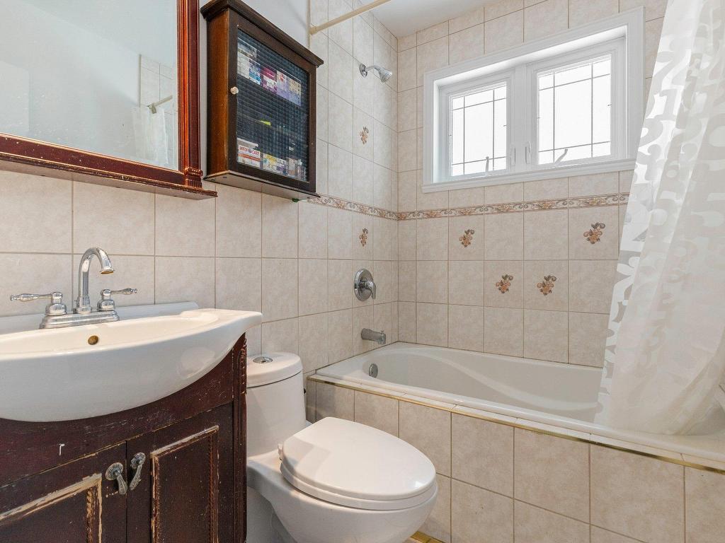 









15447


Rue Oakwood

,
Montréal (Pierrefonds-Roxboro),




QC
H9H1Y4

