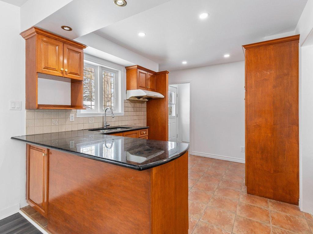 









15447


Rue Oakwood

,
Montréal (Pierrefonds-Roxboro),




QC
H9H1Y4

