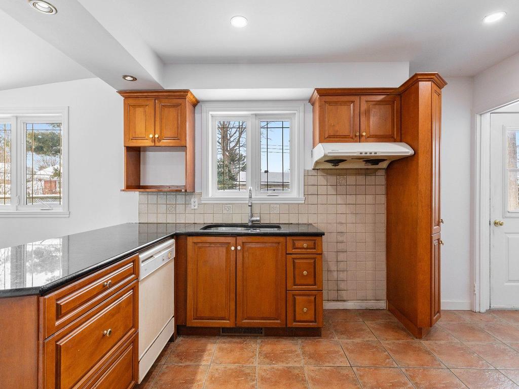 









15447


Rue Oakwood

,
Montréal (Pierrefonds-Roxboro),




QC
H9H1Y4

