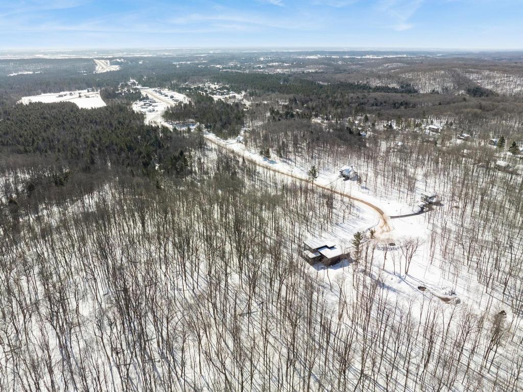 









196


Ch. de l'Envolée

,
L'Ange-Gardien,




QC
J8L3H1

