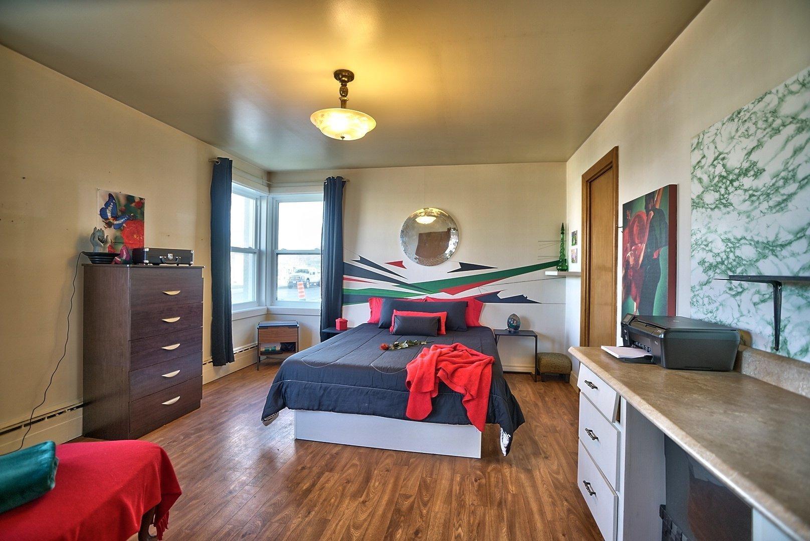 









701


Rue Principale

,
Saint-Sébastien,




QC
G0Y1M0

