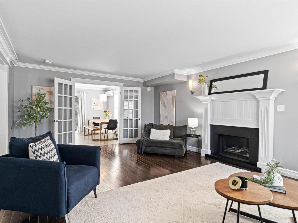












698 Waverley Road

,
Dartmouth,




NS
B2X 2G4


