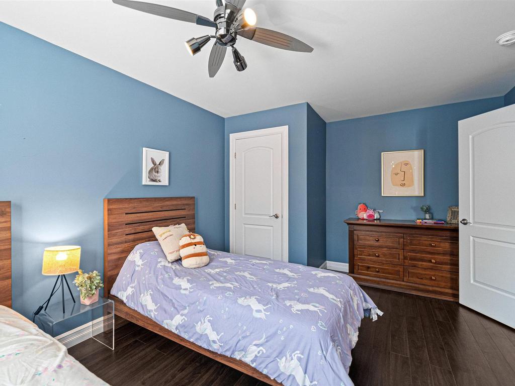 












698 Waverley Road

,
Dartmouth,




NS
B2X 2G4


