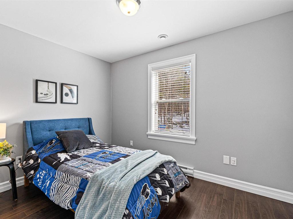 












698 Waverley Road

,
Dartmouth,




NS
B2X 2G4


