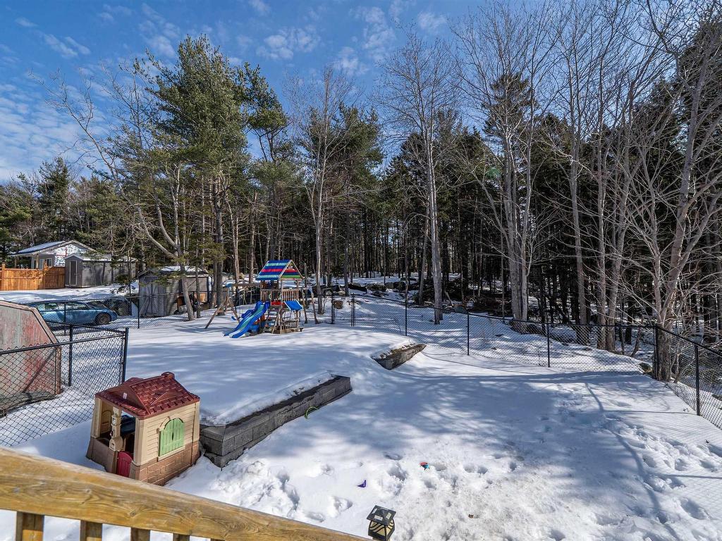 












698 Waverley Road

,
Dartmouth,




NS
B2X 2G4

