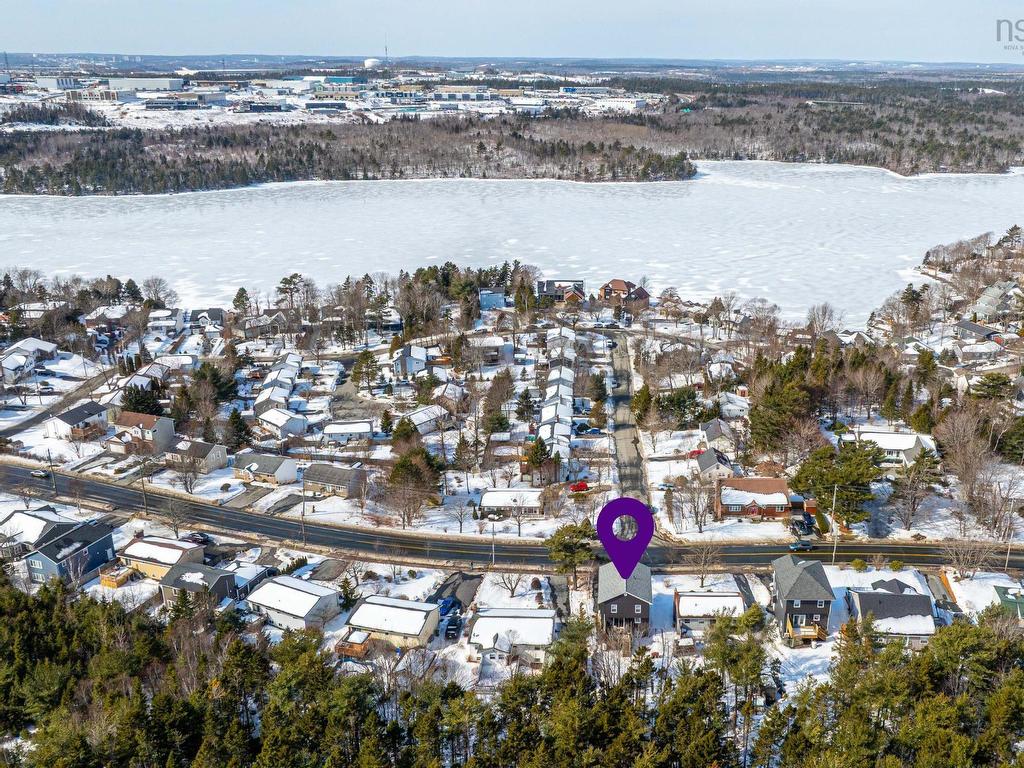 












698 Waverley Road

,
Dartmouth,




NS
B2X 2G4

