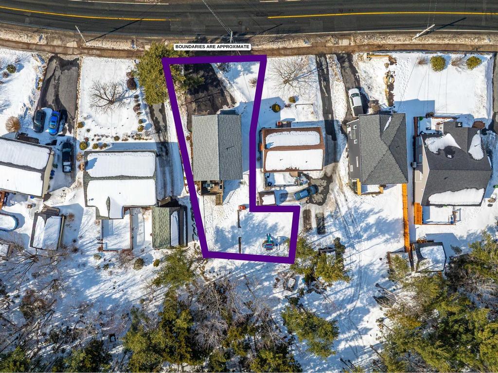 












698 Waverley Road

,
Dartmouth,




NS
B2X 2G4

