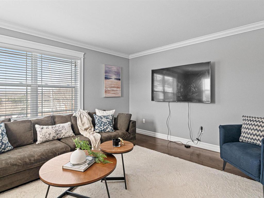 












698 Waverley Road

,
Dartmouth,




NS
B2X 2G4

