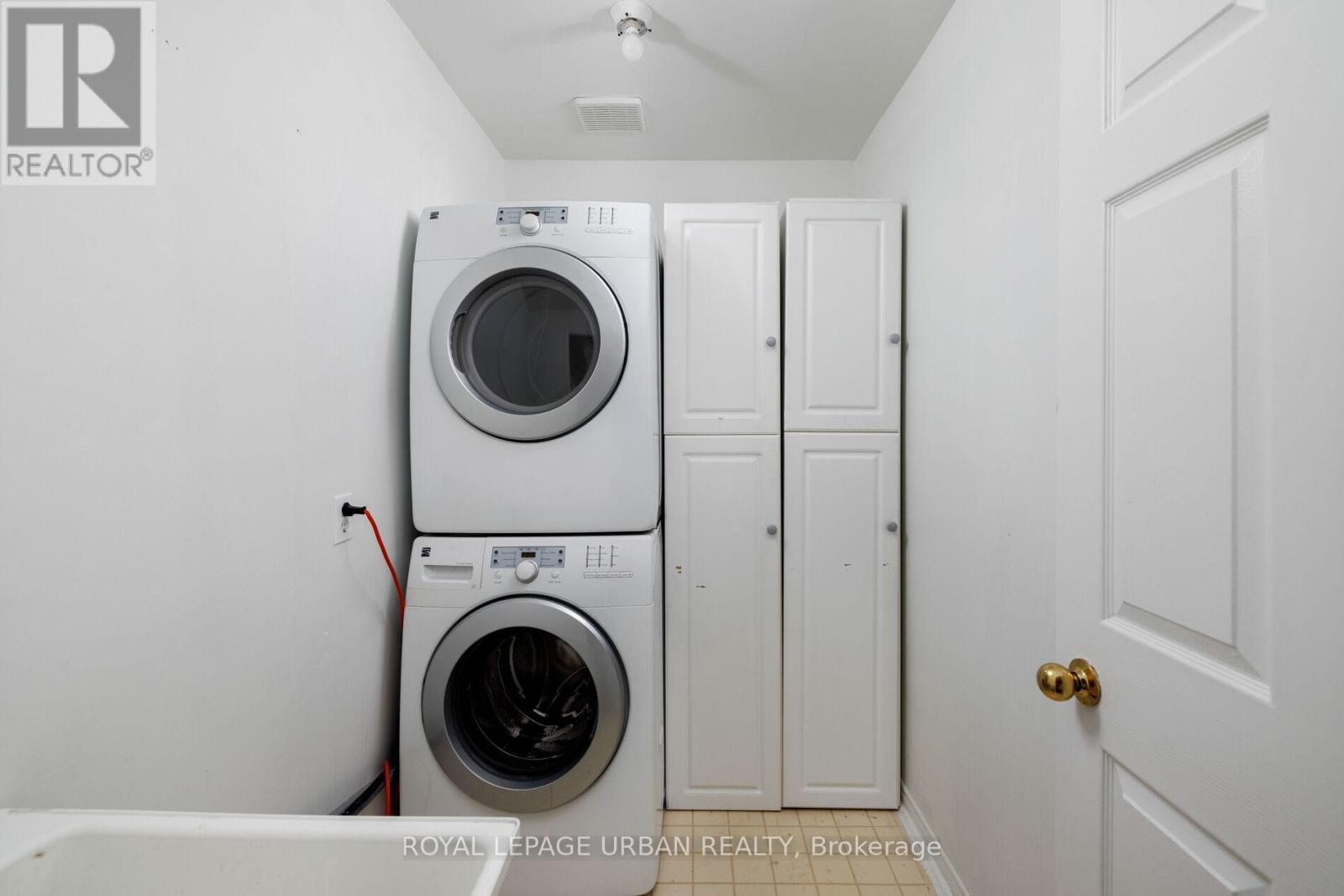 












55 BLUEKING CRESCENT

,
Toronto,




Ontario
M1C4M8

