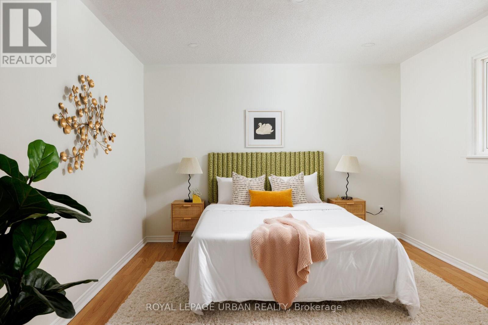 












55 BLUEKING CRESCENT

,
Toronto,




Ontario
M1C4M8

