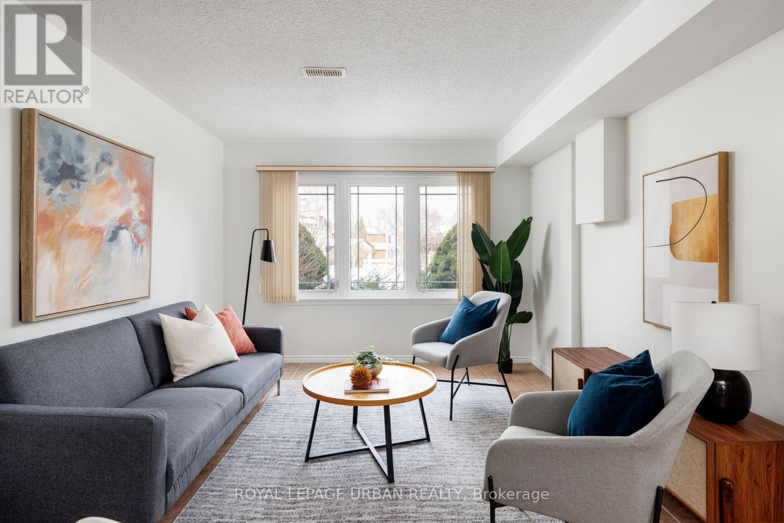 












55 BLUEKING CRESCENT

,
Toronto,




Ontario
M1C4M8

