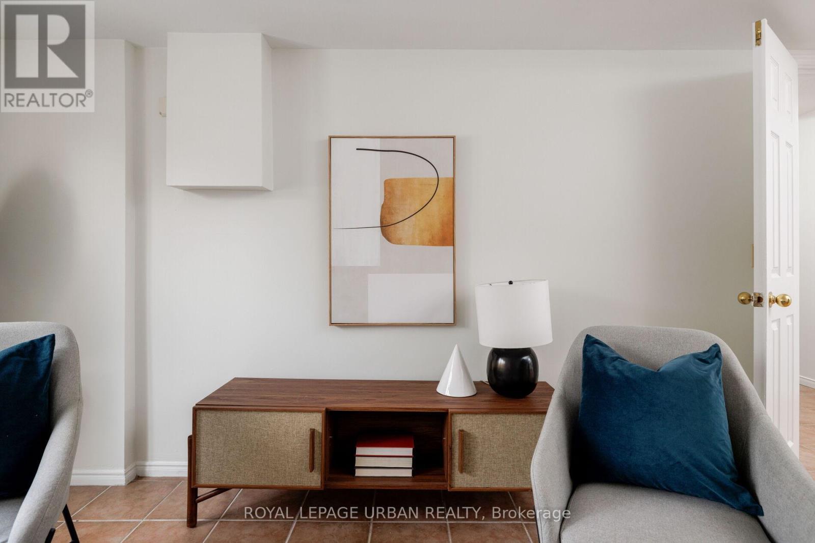 












55 BLUEKING CRESCENT

,
Toronto,




Ontario
M1C4M8

