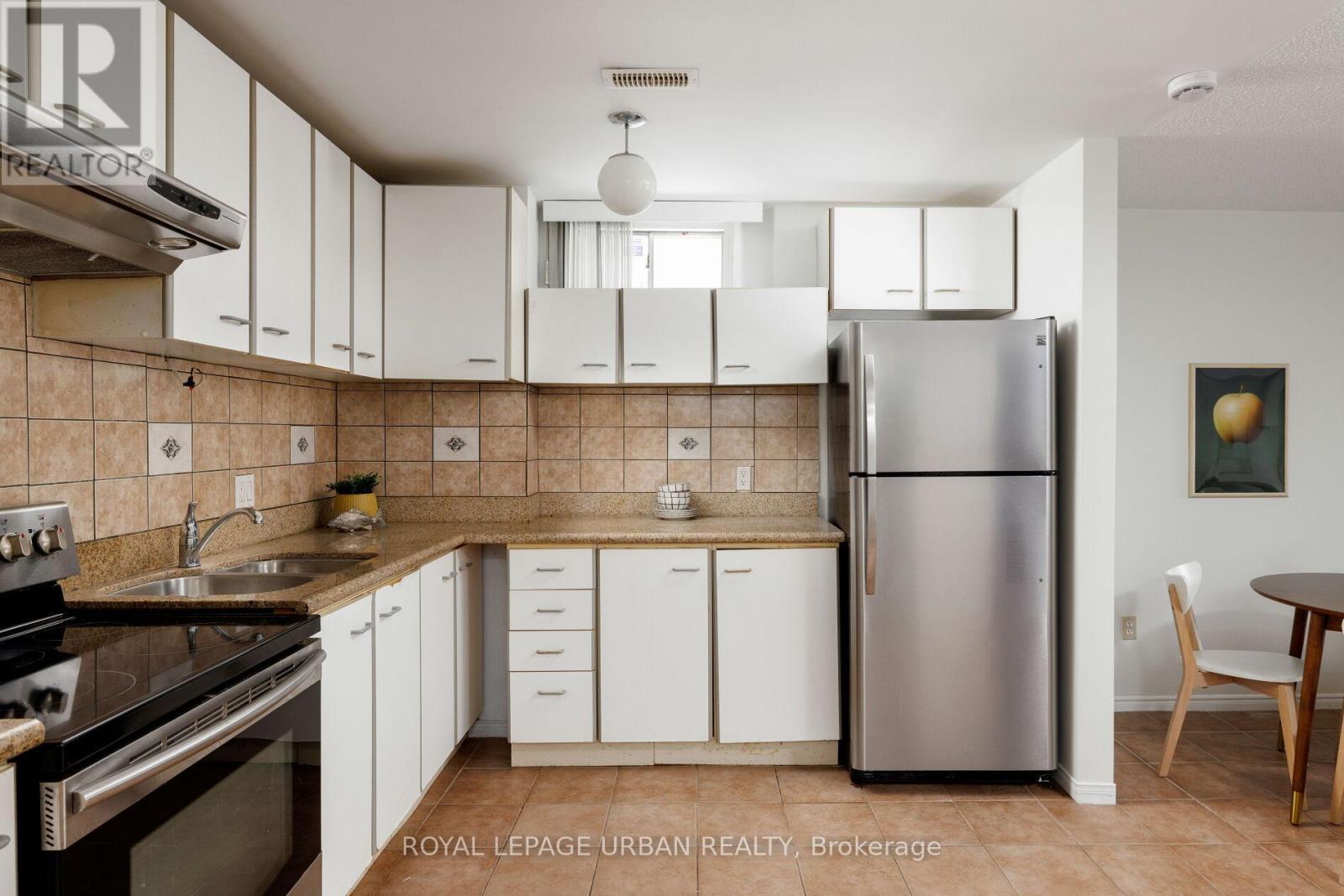 












55 BLUEKING CRESCENT

,
Toronto,




Ontario
M1C4M8

