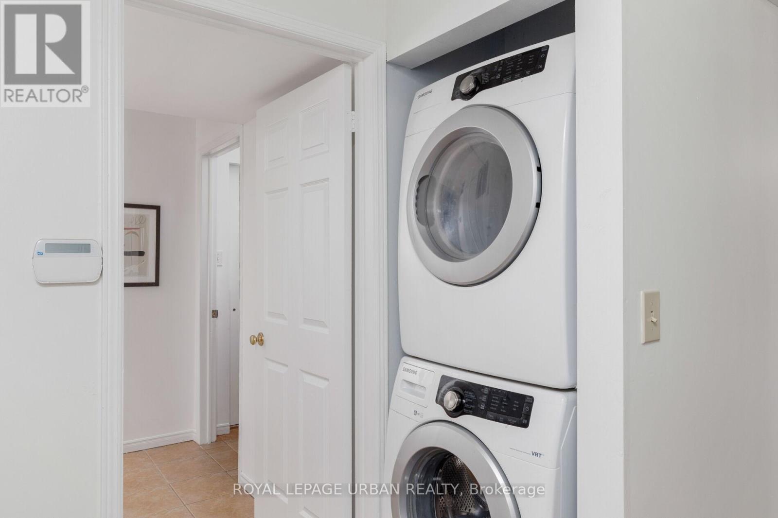 












55 BLUEKING CRESCENT

,
Toronto,




Ontario
M1C4M8

