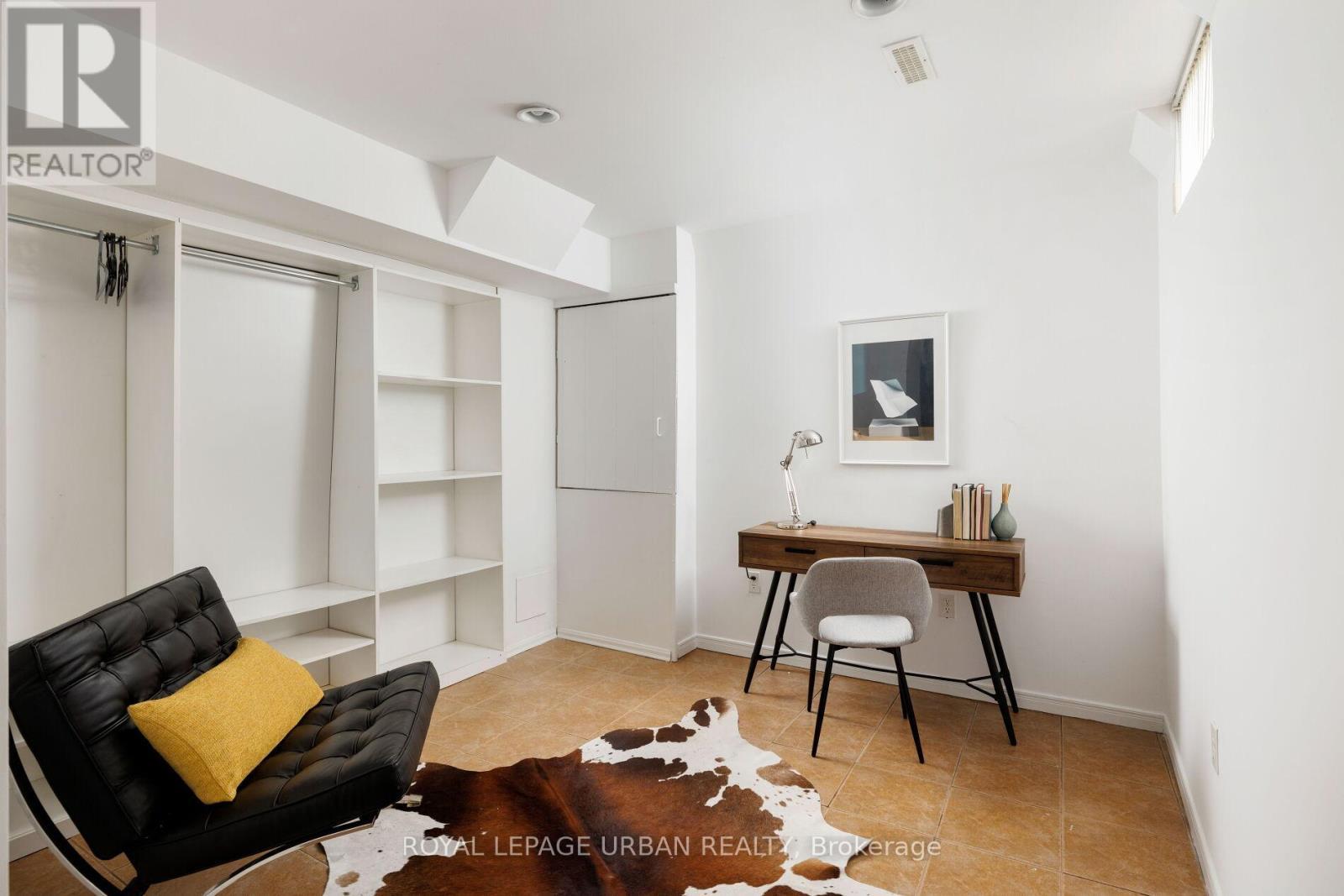 












55 BLUEKING CRESCENT

,
Toronto,




Ontario
M1C4M8

