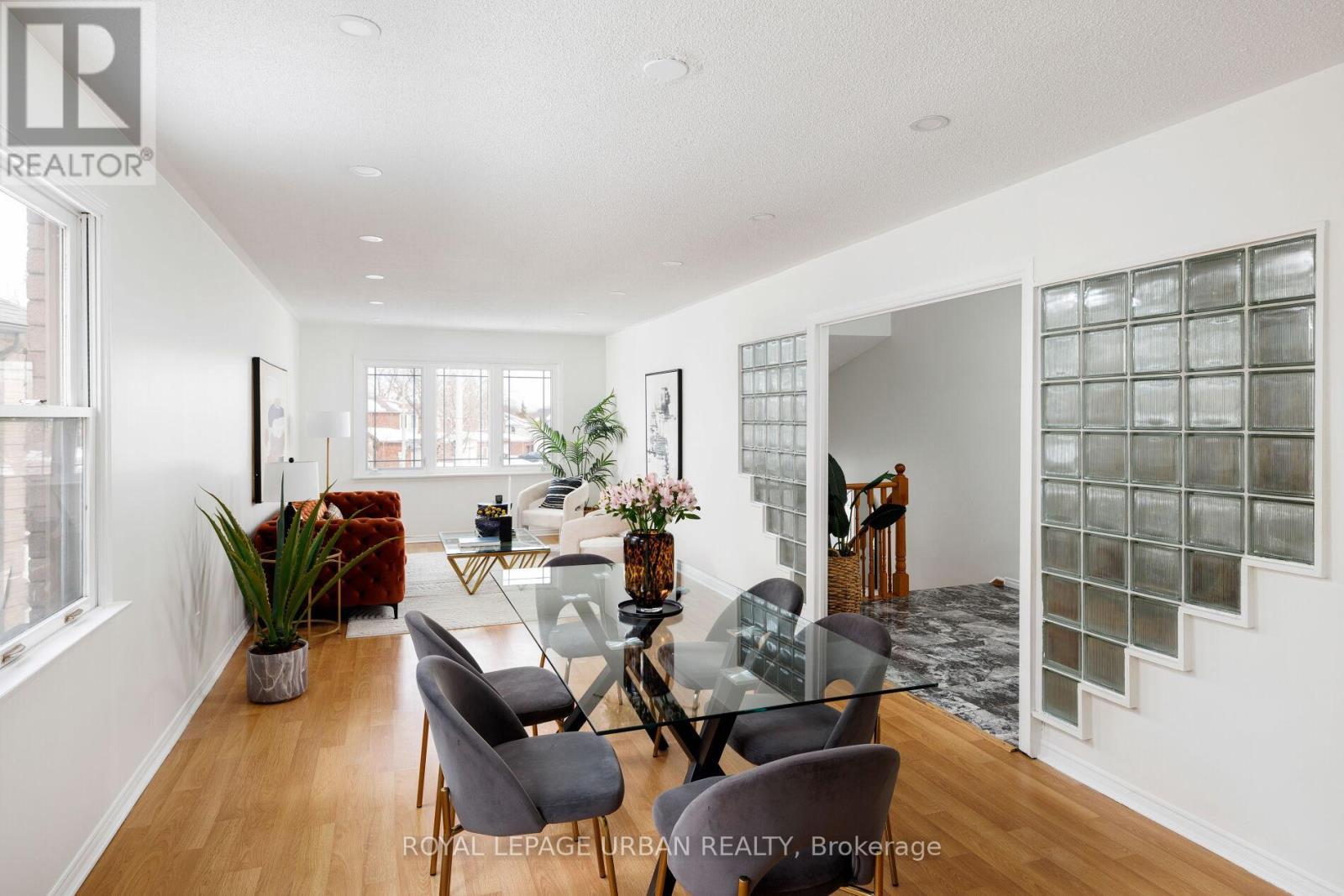 












55 BLUEKING CRESCENT

,
Toronto,




Ontario
M1C4M8

