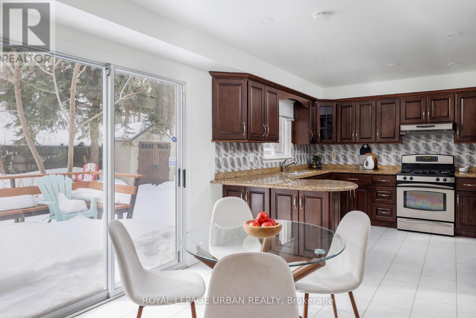 












55 BLUEKING CRESCENT

,
Toronto,




Ontario
M1C4M8

