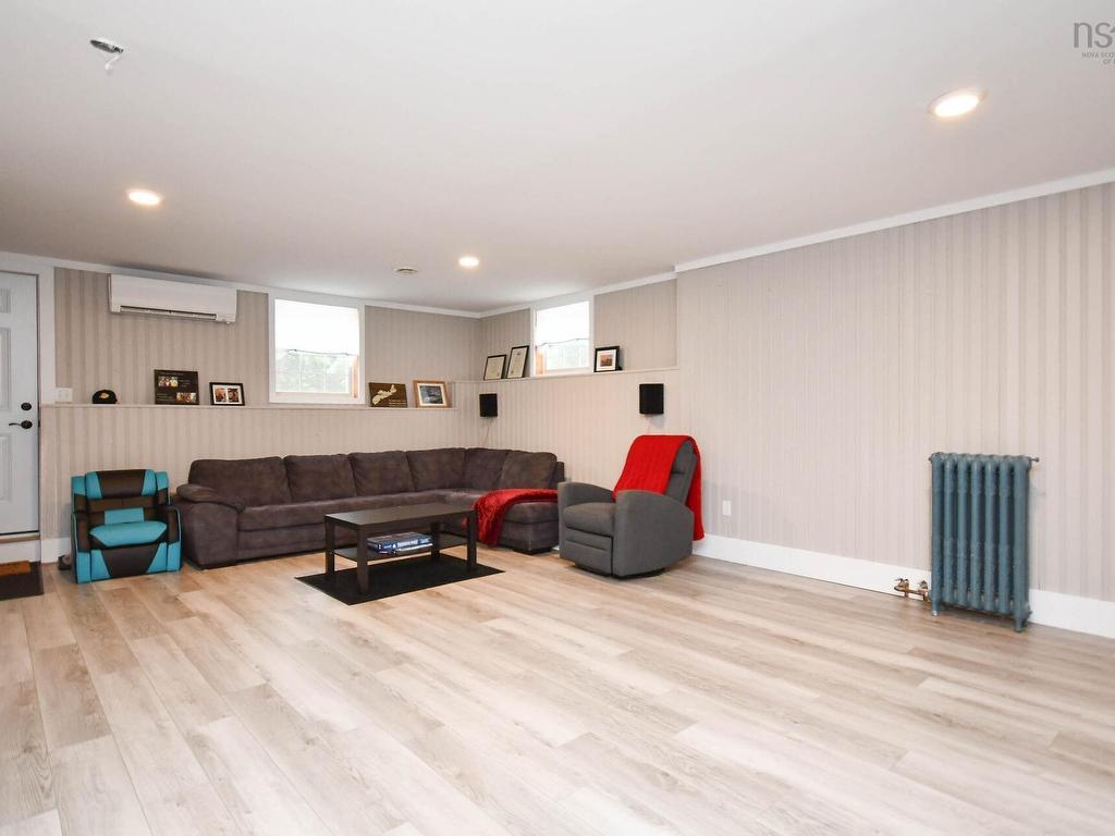 












116 Cross Road

,
Crowes Mills,




NS
B0M 1C0


