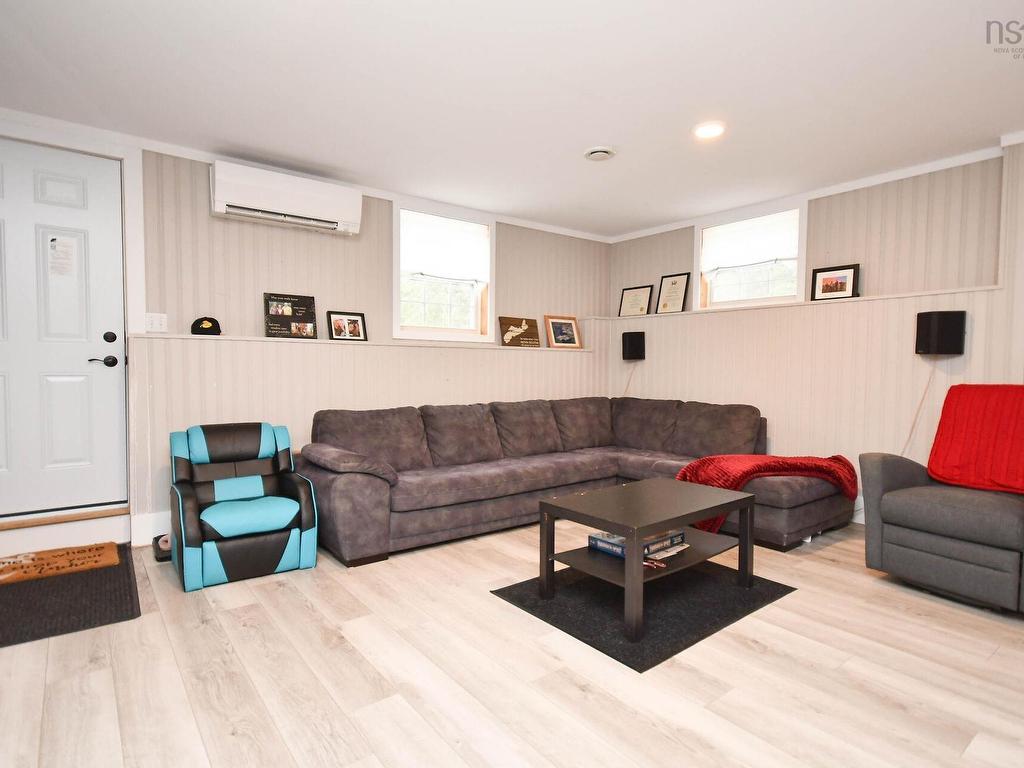 












116 Cross Road

,
Crowes Mills,




NS
B0M 1C0

