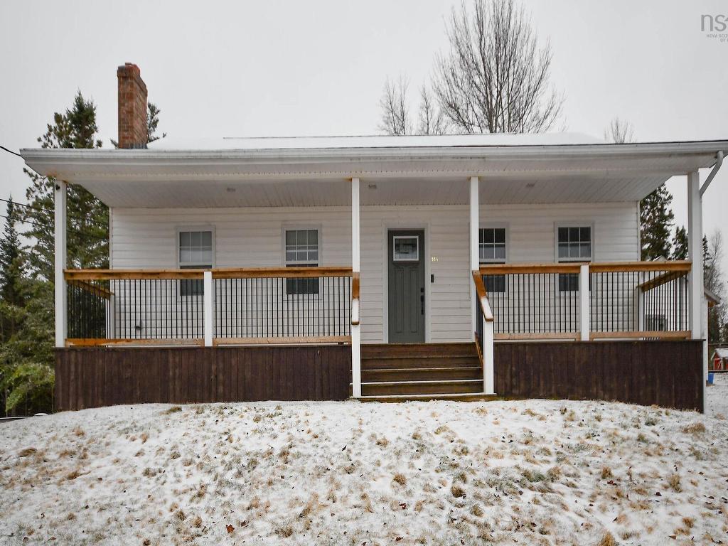 












116 Cross Road

,
Crowes Mills,




NS
B0M 1C0

