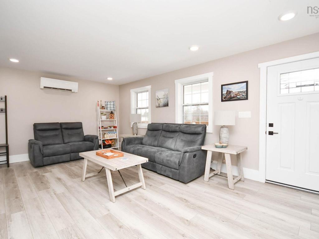












116 Cross Road

,
Crowes Mills,




NS
B0M 1C0

