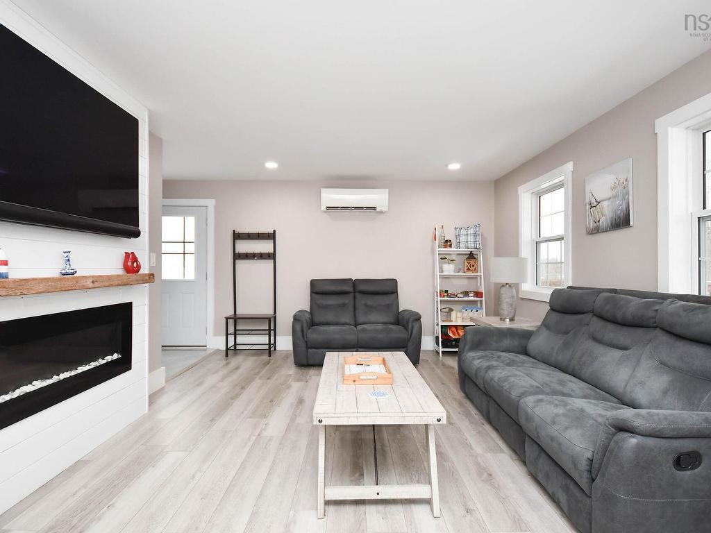












116 Cross Road

,
Crowes Mills,




NS
B0M 1C0


