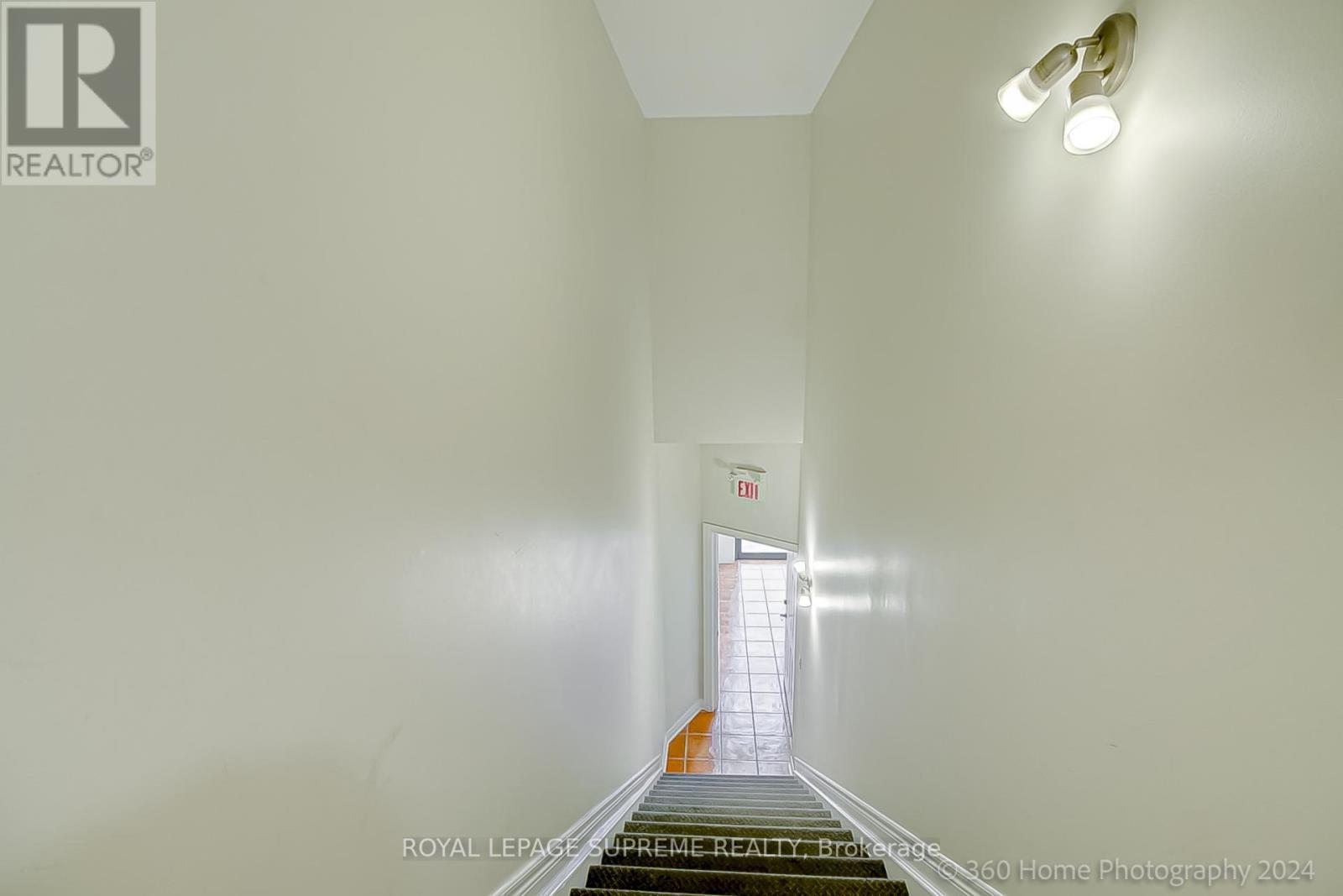 












14 - 1444 DUPONT STREET

,
Toronto,




Ontario
M6P4H3


