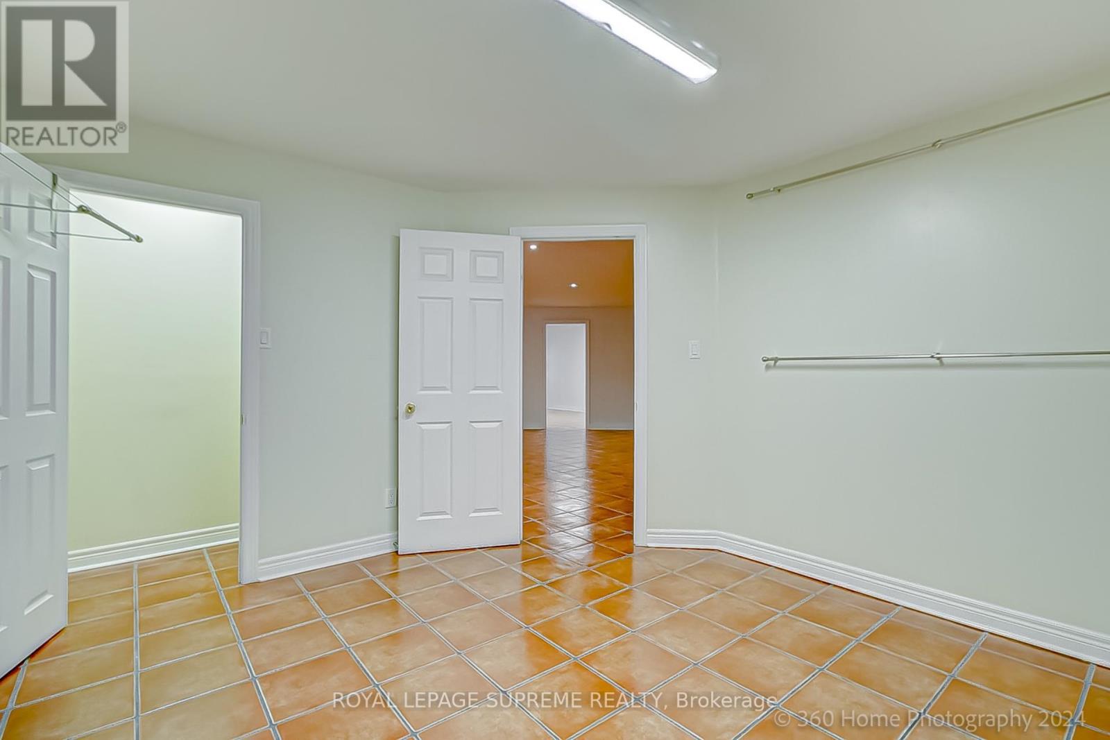 












14 - 1444 DUPONT STREET

,
Toronto,




Ontario
M6P4H3

