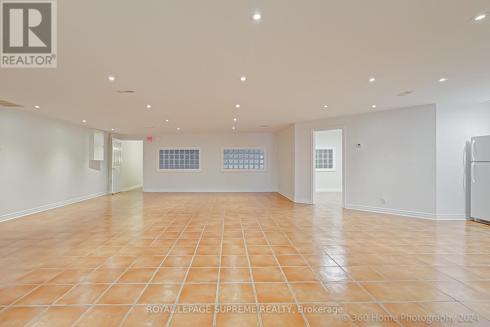 












14 - 1444 DUPONT STREET

,
Toronto,




Ontario
M6P4H3

