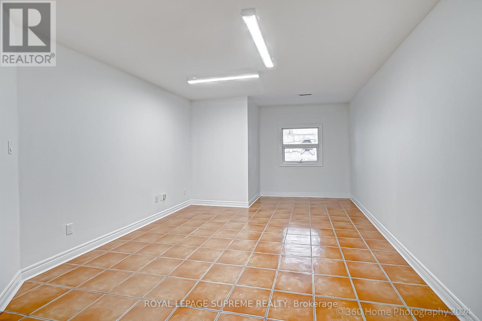 












14 - 1444 DUPONT STREET

,
Toronto,




Ontario
M6P4H3

