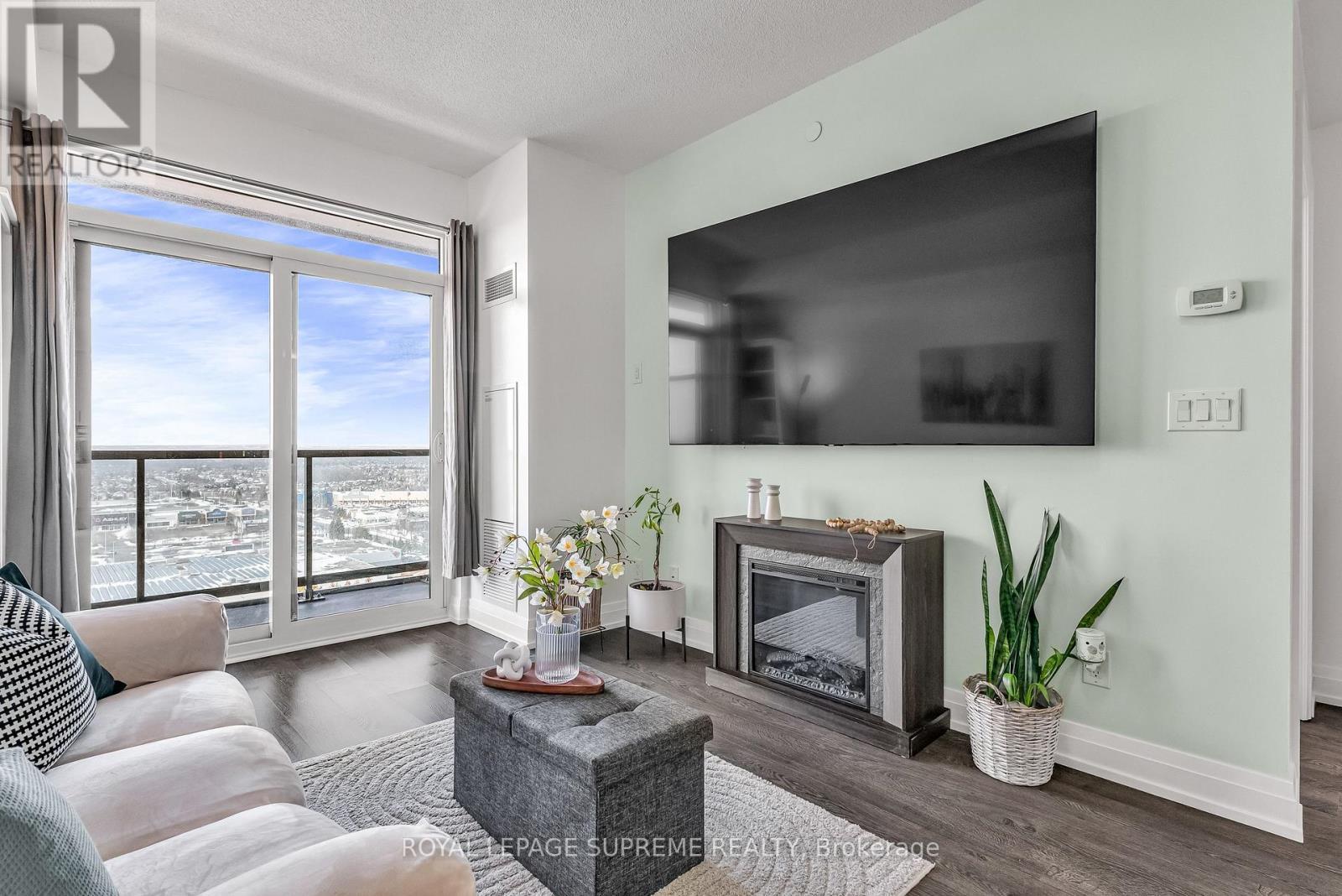 












1607 - 3700 HIGHWAY 7 ROAD

,
Vaughan,




Ontario
L4L0G8

