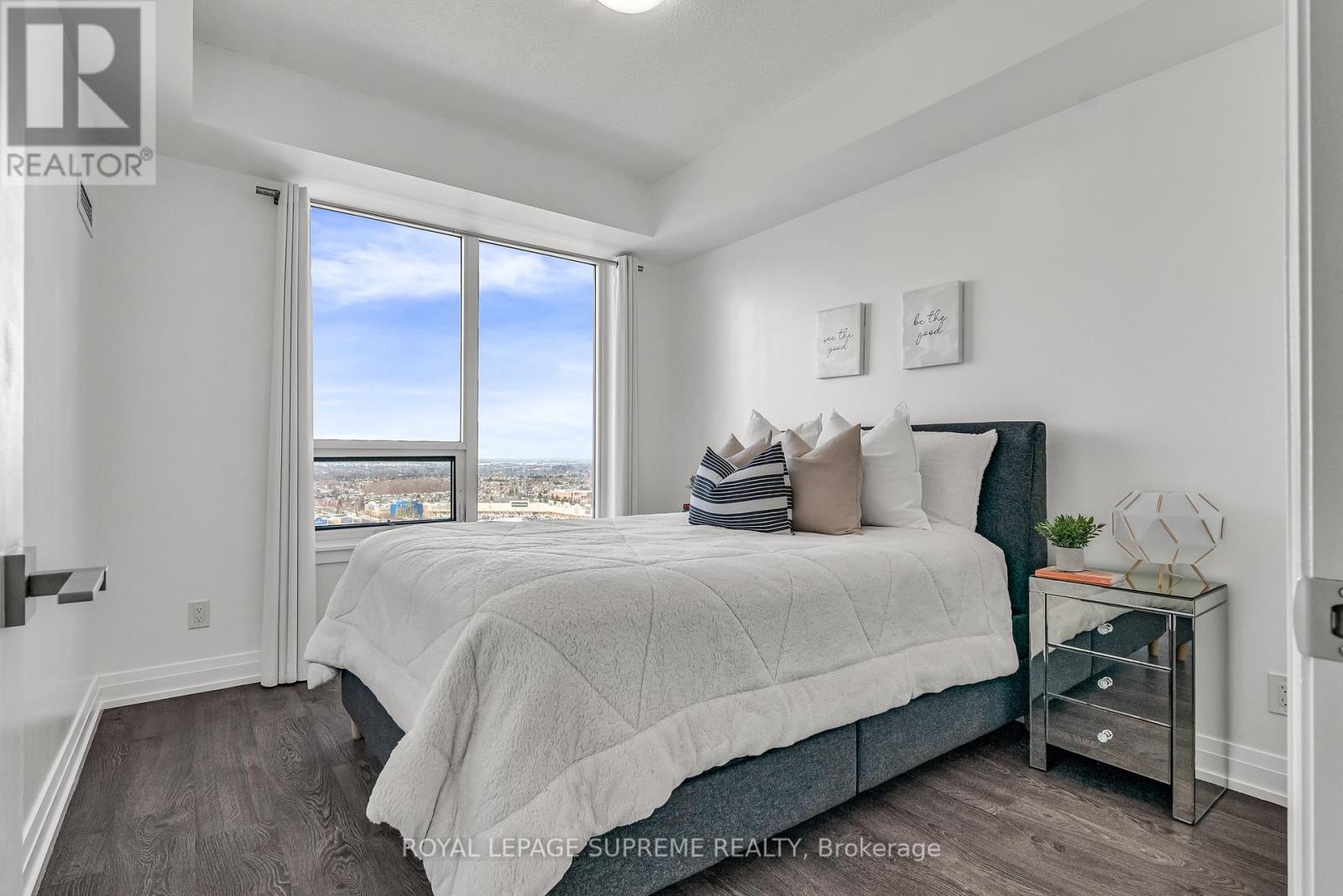 












1607 - 3700 HIGHWAY 7 ROAD

,
Vaughan,




Ontario
L4L0G8

