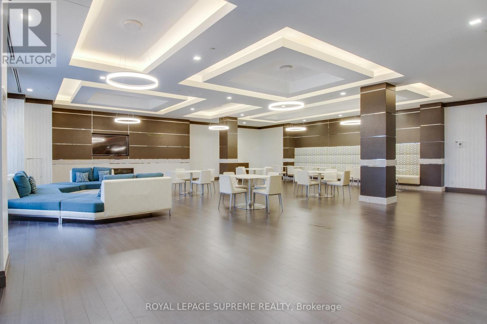 












1607 - 3700 HIGHWAY 7 ROAD

,
Vaughan,




Ontario
L4L0G8

