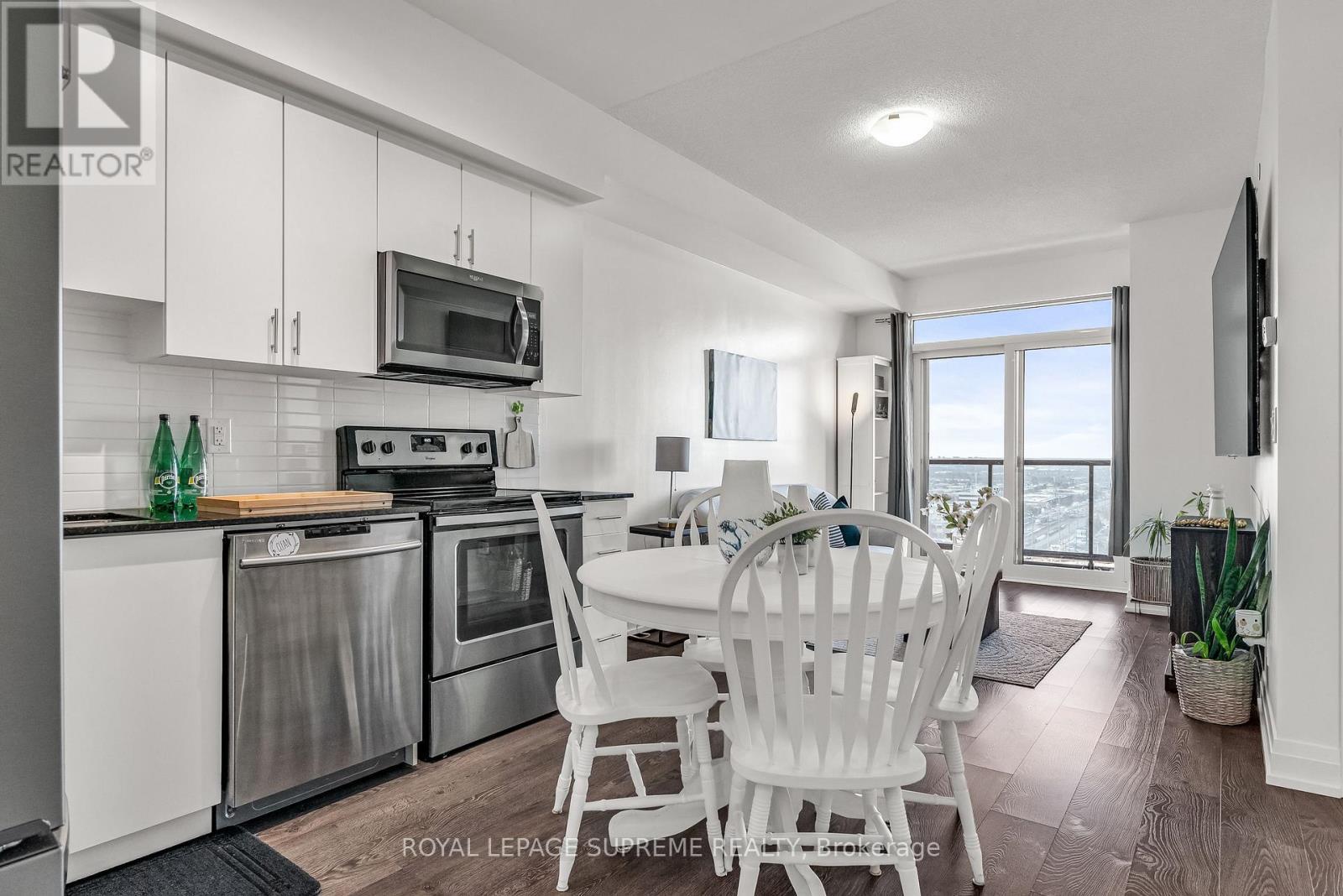 












1607 - 3700 HIGHWAY 7 ROAD

,
Vaughan,




Ontario
L4L0G8

