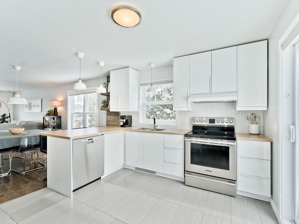 









3744


Rue de Toulon

,
Sherbrooke (Brompton/Rock Forest/Saint-Élie/Deauville),




QC
J1N0T5

